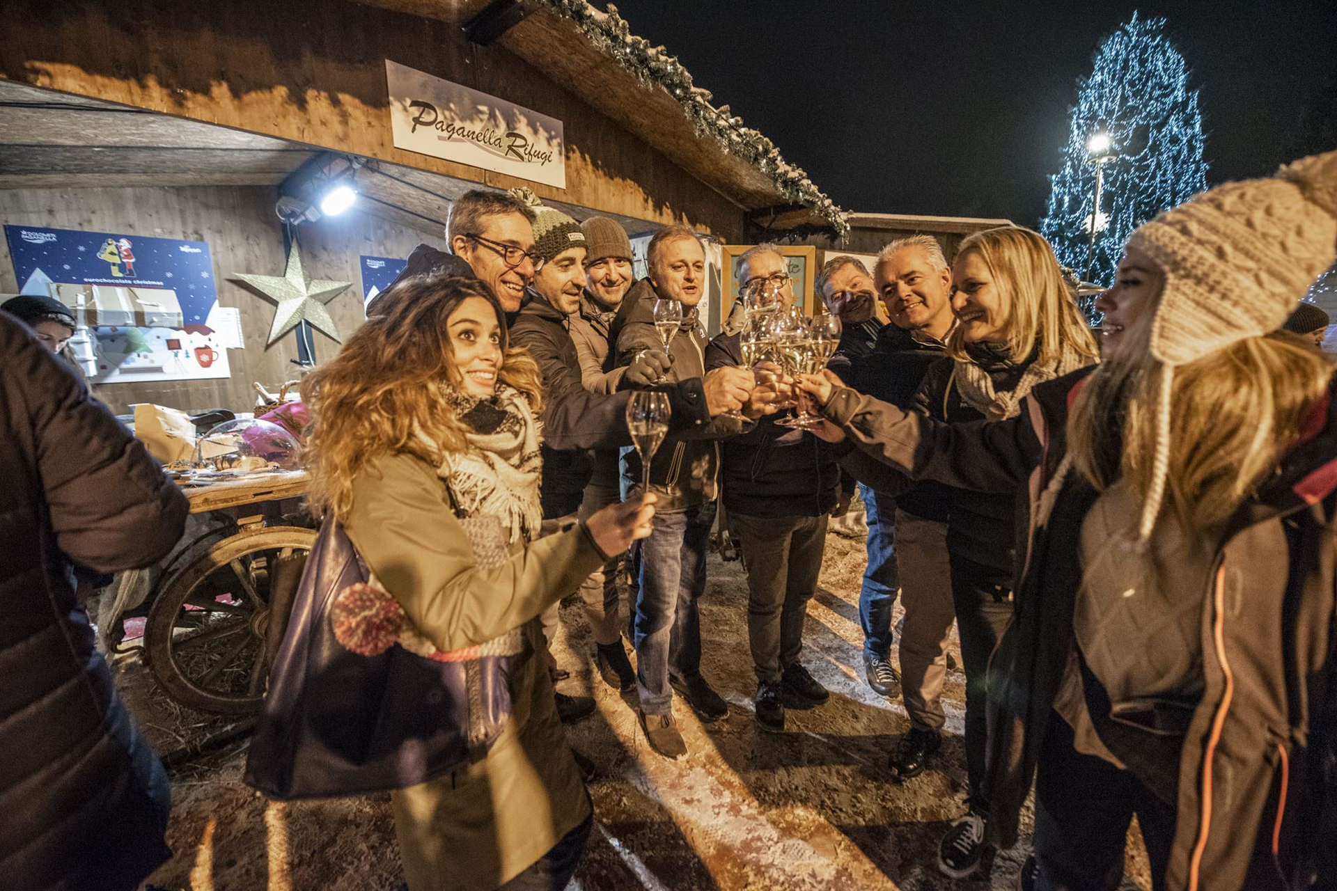 Brindisi di capodanno in piazza a Andalo | © Karen Righi, 2019