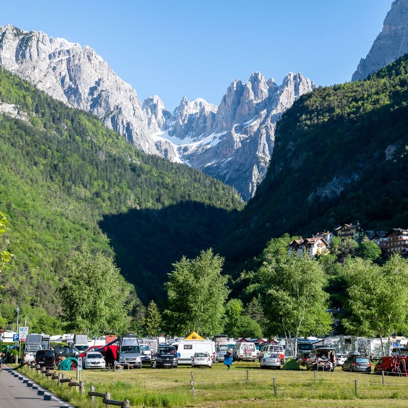 View of the Brenta Dolomites from the RV park area in Molveno | © Trail Days, 2019