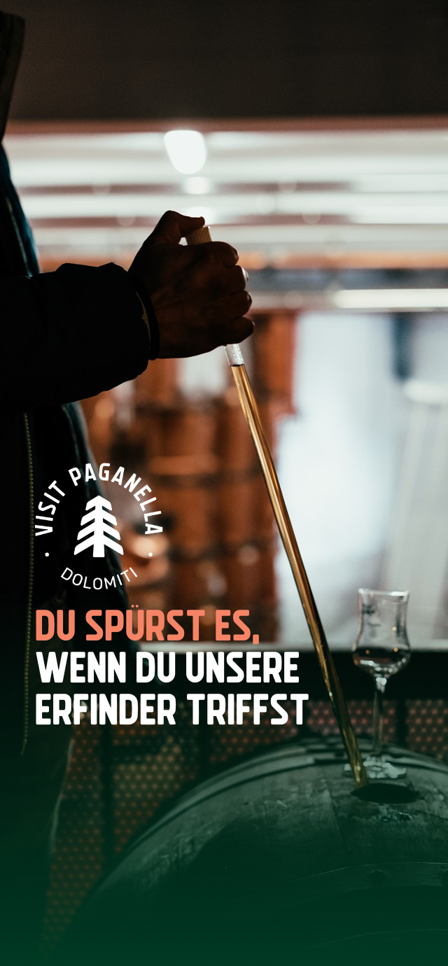 Frame & Work, 2024 | © Im Bild: Entnahme von Whisky aus einem Fass. Im Text:  Du spürst es, wenn du unsere Erfinder triffst