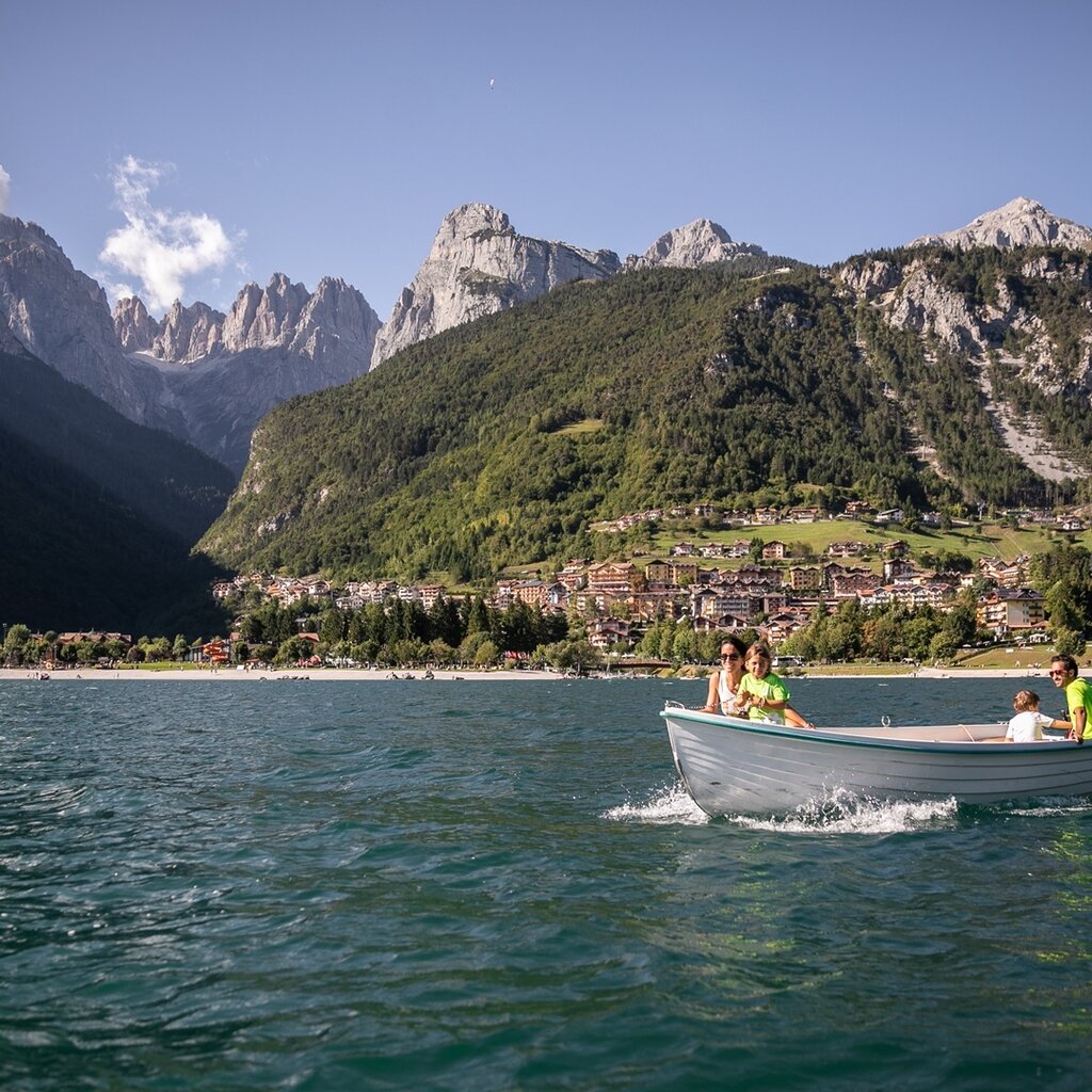 Boot- und Tretbootverleih Lido di Molveno